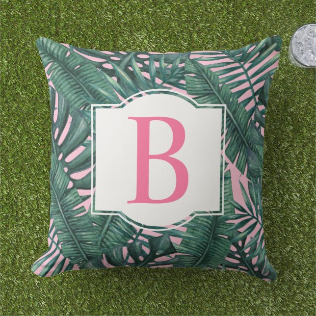 Tropisch groen palm laat roze monogram vallen buitenkussen (Gras)