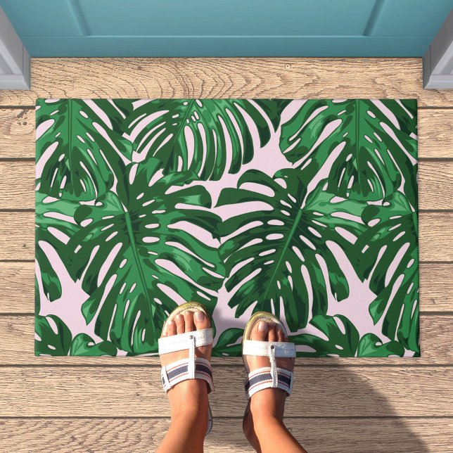 Tropisch groen roze Oerwouden bladeren Deurmat (Doormat with green palm leaves on pale pink background)