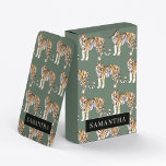 Tropisch groen Waterverf trekkerpatroon met naam Pokerkaarten<br><div class="desc">"Geniet van de wilde elegantie van natuur met ons Tropical Green Waterverf Tigers Pattern. Elk item met dit boeiende ontwerp omhult de levendige sfeer van het oerwoud en combineert weelderig groen met de majestueuze aanwezigheid van tijgers. Of het nu gaat om het versieren van uw dagelijkse benodigdheden of het verbeteren...</div>