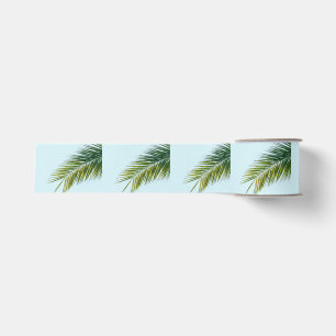 Tropisch groene palmblad op lichtblauw grosgrain lint