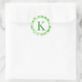 Tropisch groene Waterverf bladeren monogram Ronde Sticker (Tas)