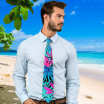 Tropisch Hawaïaans patroon Stropdas<br><div class="desc">De Hawaïaanse print mannen stropdas toont een heerlijke combinatie van blauw en roze tropische bladeren in zijn boeiende ontwerp. De levendige illustratie van het stropdas geeft de allure van de Hawaïaanse eilanden weer, waardoor een gevoel van tropisch paradijs in elk ensemble wordt geïntroduceerd. De blauwe, groene en roze tinten creëer...</div>