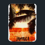 Tropisch Jamaica Sunset Caribisch eiland Magneet<br><div class="desc">Verplaats jezelf naar de prachtige kusten van Jamaica met onze boeiende kustfotomagneet. Het shows een zonsondergang en palmbomen en natuurlijk het Caraïbische zee. Werkt geweldig als een reissouvenir en cadeau-idee.</div>