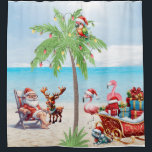 Tropisch kerststrand douchegordijn<br><div class="desc">De kerstman heeft een beetje vakantie. Rudolf is al gearriveerd en de andere rendieren moeten elk moment komen. De flamingo's,  de papegaai en de hagedis zijn naar beneden gekomen om hen te begroeten.</div>