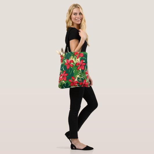 Tropisch kleurig oerwoud hibiscus rood en groen tote bag (Op model)