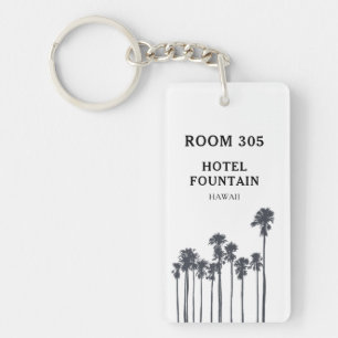 Tropisch kusthotel of motel sleutelhanger
