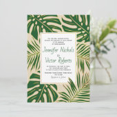 Tropisch monstera en palmbladeren beige bruiloft kaart (Staand voorkant)