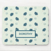 Tropisch monstera laat monogram op blauw muismat (Voorkant)