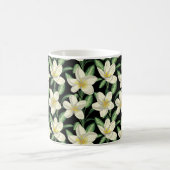 Tropisch naadloos patroon witte bloemen groen blad koffiemok (Center)