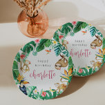 Tropisch Oerwoud Dieren Kids Verjaardagsfeest Papieren Bordje<br><div class="desc">Stel de scène voor het zomerse tropische oerwoud van uw kind themed verjaardagsfeest in met deze kleurrijke gepersonaliseerde papieren borden. Het chique ontwerp van het eiland is voorzien van monstera bladeren en groen waterverf gebladerte met apen, een luiaard, een kolibrie en een papegaai. Kleurrijke tropische bloemaccenten maken het ontwerp compleet....</div>