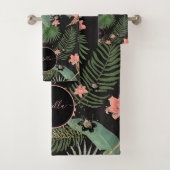 Tropisch palm blauw roze Floral monogram zwart Bad Handdoek (Insitu)