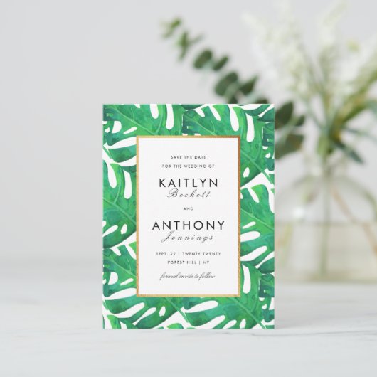 Tropisch palm laat het strand stranden om de datum aankondigingskaart (Staand voorkant)