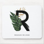 Tropisch palm Leaf Letter R Monogram Gepersonalise Muismat<br><div class="desc">letter R monogram mousepad met waterverf tropisch palmblad, faux gold folie leaf en zwarte waterverf borstelaccenten. Geef dit tropische monogram een persoonlijk tintje door jouw naam of andere gegevens. Deze boho letter R monogram mousepad zal perfect zijn als cadeau. Andere brieven zijn beschikbaar.</div>