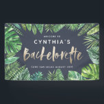 Tropisch palmblad en gouden bachelorette met scrip spandoek<br><div class="desc">Moderne waterverf van tropisch palmblad met bladergoudbladergoudvormig effect bachelorette party banner. Handgeschilderde tekst van het effect manuscript. Deel van een collectie over trendmatige zomer. De achtergrondkleur kan worden gewijzigd.</div>
