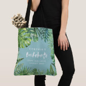Tropisch palmblad & script bachelorette vakantie tote bag (Dichtbij)