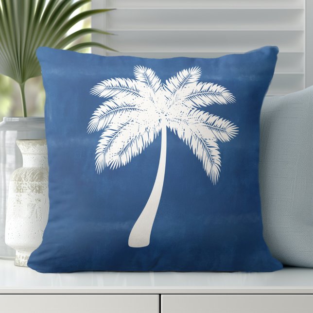 Tropisch palmblauw kussen (Transform Your Room with Coastal Throw Pillows.)