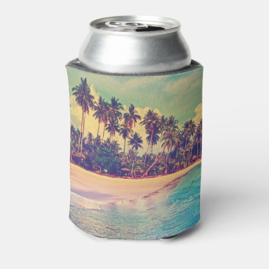 Tropisch paradijs: zee, hotel, strand. blikjeskoeler (Blikje Achterkant)