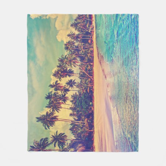 Tropisch paradijs: zee, hotel, strand. fleece deken (Voorkant)