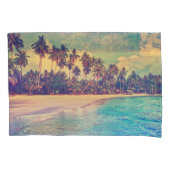 Tropisch paradijs: zee, hotel, strand. kussensloop (Voorkant)