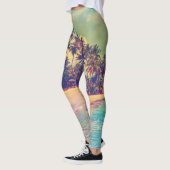 Tropisch paradijs: zee, hotel, strand. leggings (Links)