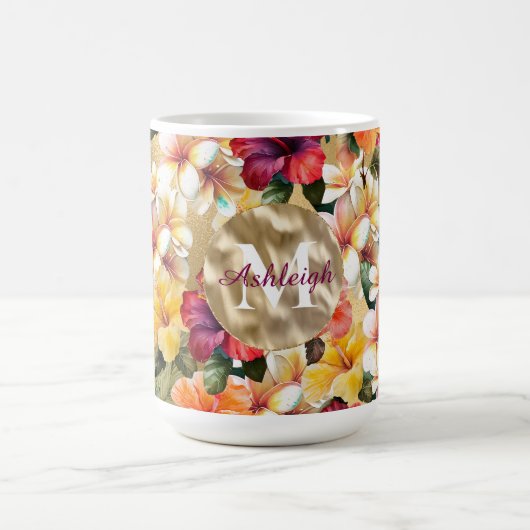 Tropisch rood gele hibiscus bloemen monogram koffiemok (Center)