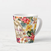 Tropisch rood gele hibiscus bloemen monogram latte mok (Rechterhoek)