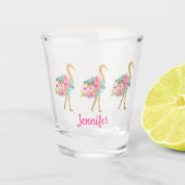 Tropisch Roze en Gouden Flamingo's Met Bloemen Shot Glas (Voorkant)