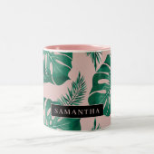 Tropisch roze en groen lederen patroon en naam tweekleurige koffiemok (Center)