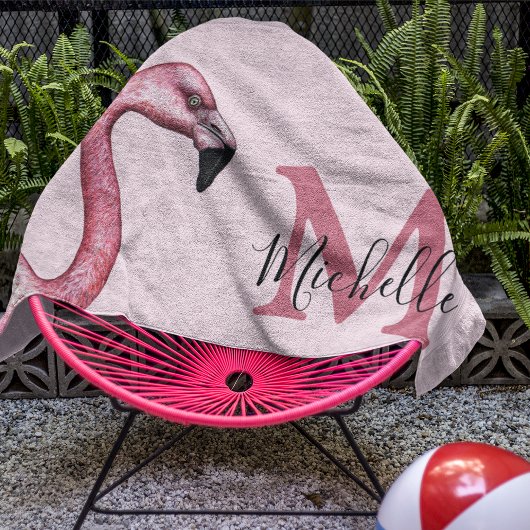 Tropisch Roze Gepersonaliseerd Monogram Flamingo Badhanddoek