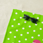 Tropisch roze vlamingos op pooldots strandlaken (In situ)