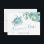 Tropisch sparen de Schildpad van het Zee van de Wa Save The Date<br><div class="desc">kondig uw verloving met mijn tropische budgetbruiloft aan behalve de datumuitnodigingen met trendy script-typografie en mijn originele waterverf monstera greenery en tropische zee schildpad in tinten blauw, turquoise en groen. Er is ruimte beschikbaar voor je namen, trouwdatum en trouwlocatie. Kaarten keren terug naar een aanvullende vaste turkooiskleur. Ideaal voor tropische...</div>