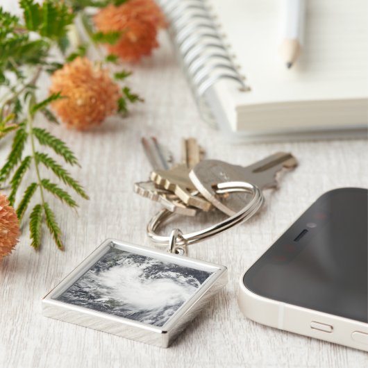 Tropisch Storm Chanchu 2 Sleutelhanger (Zijkant)