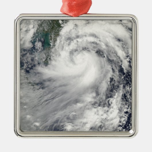 Tropisch Storm Chanthu Metalen Ornament (Voorkant)