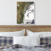 Tropisch Storm Dolly Canvas Afdruk (Insitu (Slaapkamer))