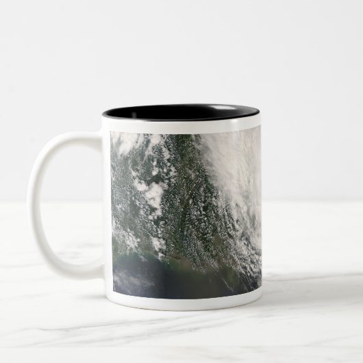 Tropisch Storm Fay 3 Tweekleurige Koffiemok (Links)