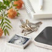 Tropisch Storm Jade dat aan land komt over Madagas Sleutelhanger (Zijkant)