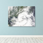 Tropisch Storm Kammuri Canvas Afdruk (Insitu (Houten vloer))