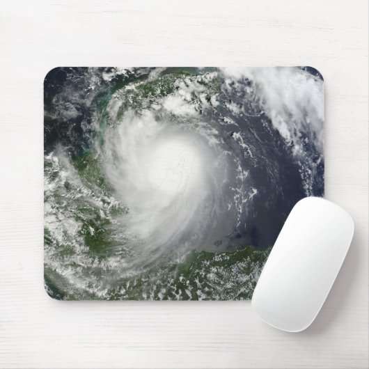 Tropisch Storm Karl over het schiereiland Yucatan Muismat (Met muis)