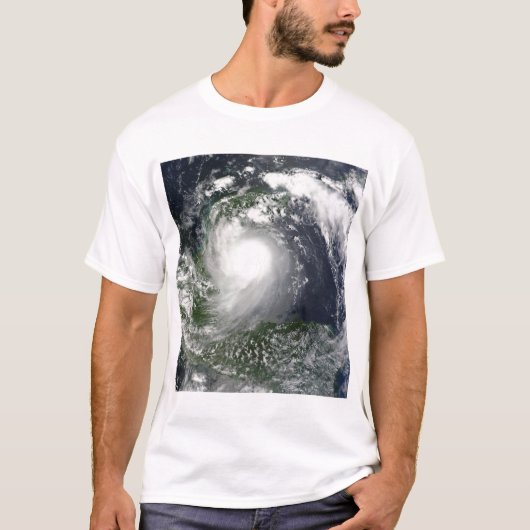 Tropisch Storm Karl over het schiereiland Yucatan T-shirt (Voorkant)