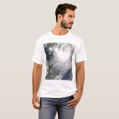 Tropisch Storm Koppu naburend landval T-shirt (Voorkant volledig)