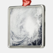 Tropisch Storm Nida zuidoosten Kadena Metalen Ornament (Links)
