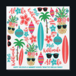 Tropisch strand Ananas Mele Kalikimaka<br><div class="desc">Het tropische strandthema magnetische kerstkaart bevat een patroon van surfplanken,  palmbomen met snaarlampen,  verdecoreerde anananassen,  hibiscus-bloemen,  zonnebrillen,  ornamenten en de Hawaiiaanse groeten "Mele Kalikimaka" en "Aloha". Ideaal voor strand-,  kust-,  eiland- en surfthema's. Oorspronkelijk kunstwerk KL Stock.</div>
