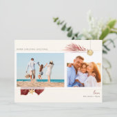 Tropisch strand maroon & Gold Greenery 2-foto Feestdagenkaart (Staand voorkant)