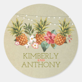 tropisch strand met anananas ronde sticker