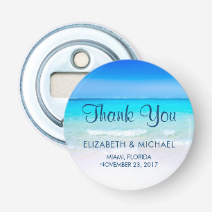 Tropisch strand met een turquoise zee Trouwdag bed Button Flesopener