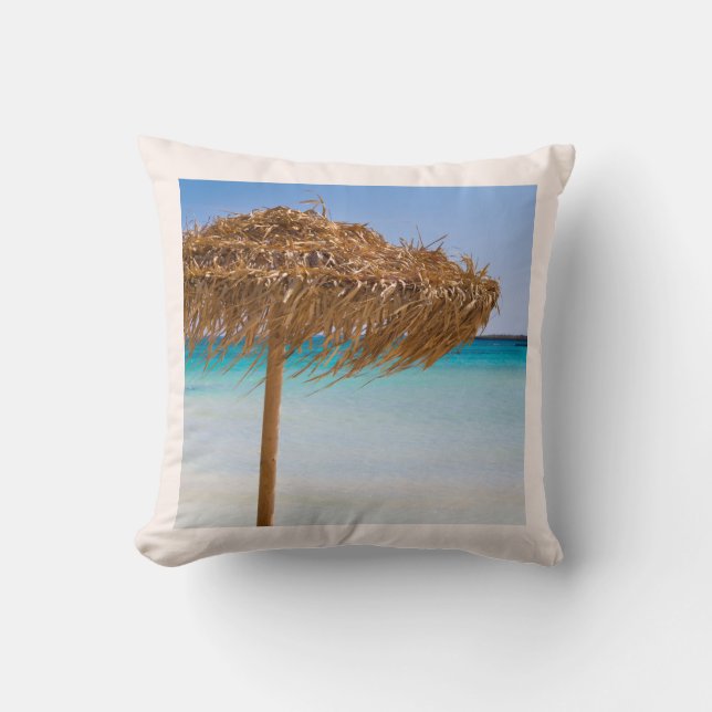 Tropisch strand met rieten parasol kussen (Voorkant)