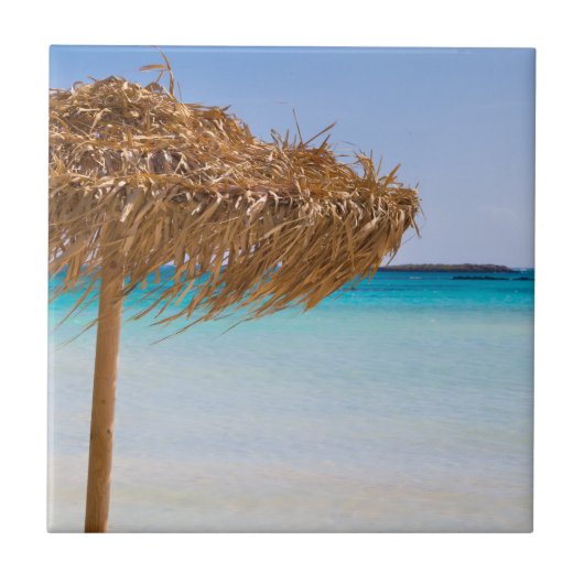Tropisch strand met strooien parasol tegeltje (Voorkant)