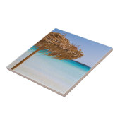 Tropisch strand met strooien parasol tegeltje (Zijkant)