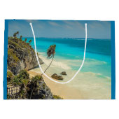 Tropisch strand met wind geveegd palmbomen Verjaar Groot Cadeauzakje (Achterkant)