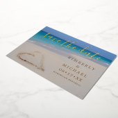 Tropisch strand met zand hart Opslaan Datum Folie Uitnodiging (Gedraaid)